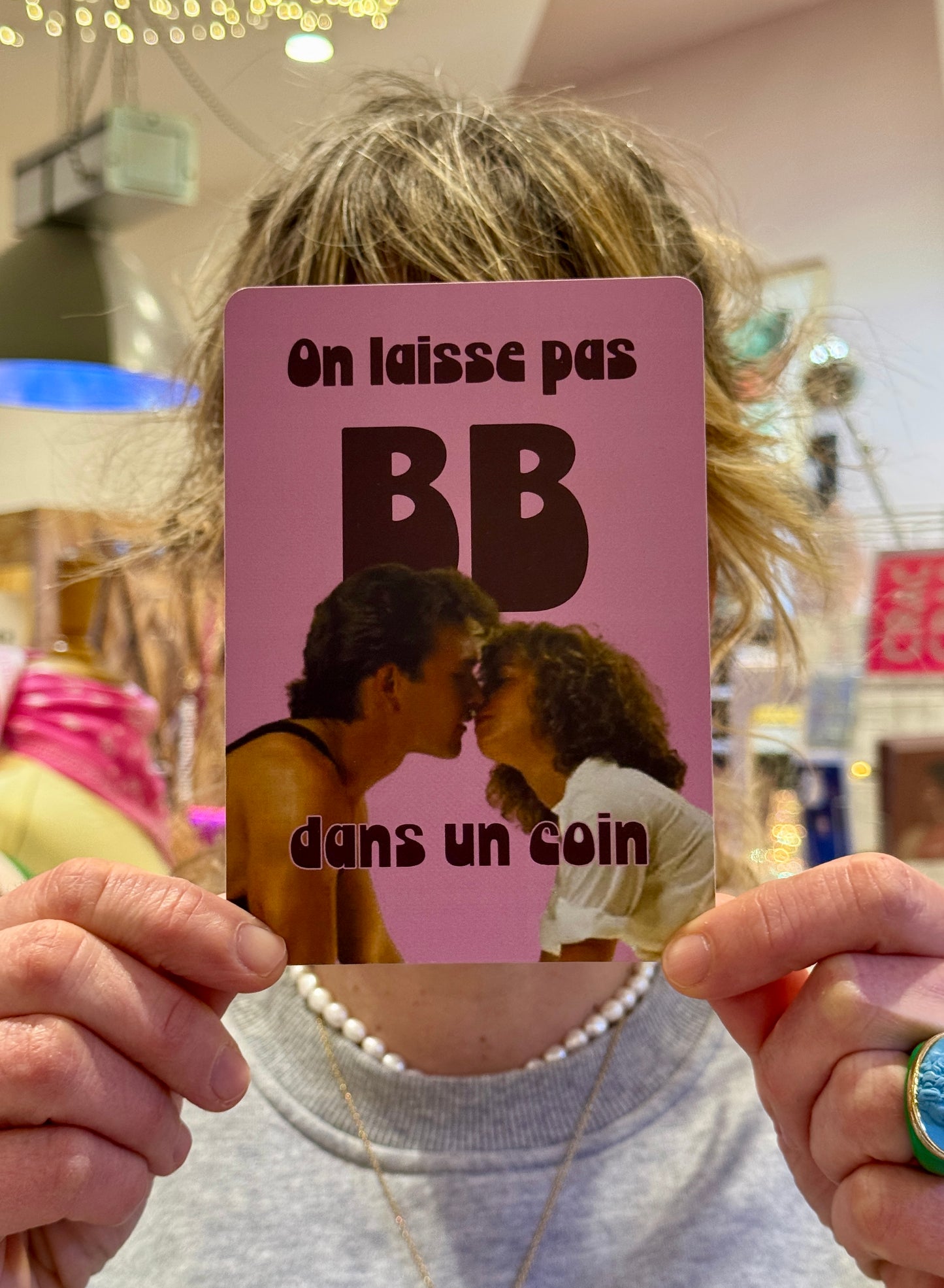 Carte Postale On Laisse Pas BB Dans Un Coin