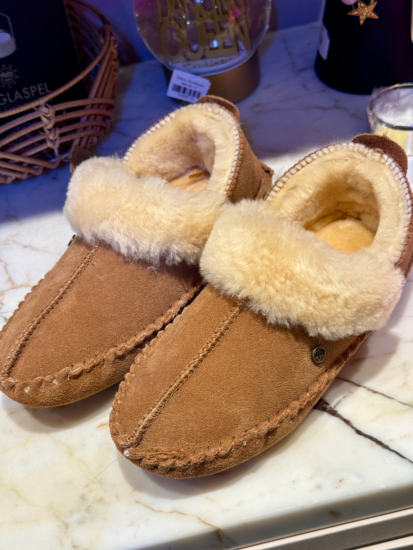 Boots Barnie