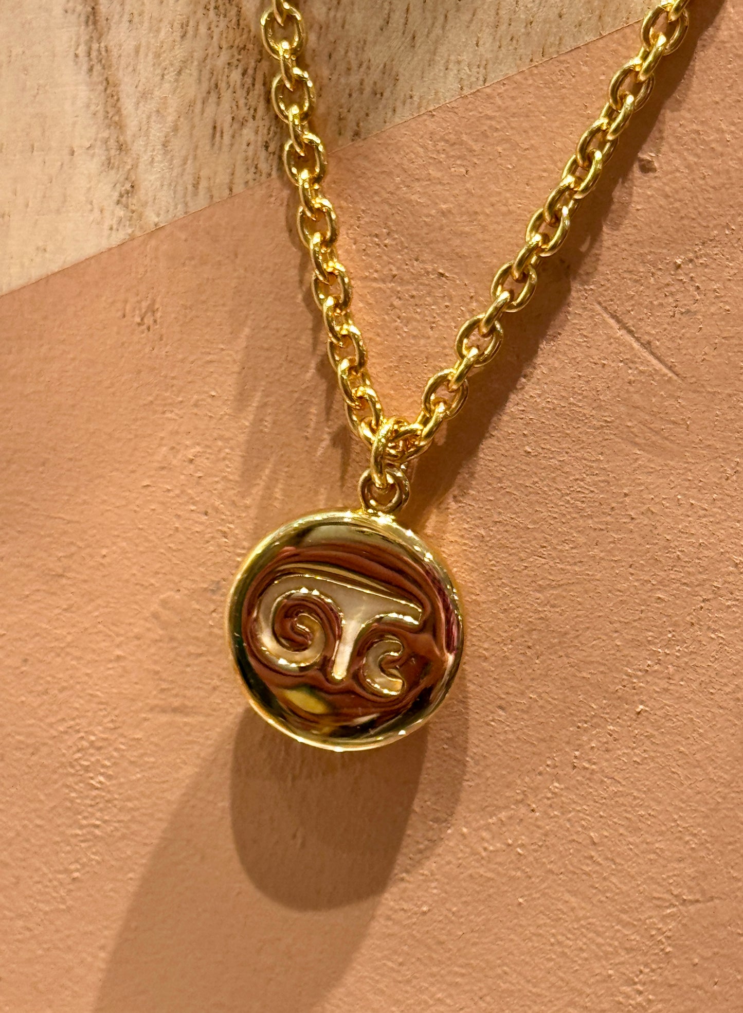 Collier Medaille beige