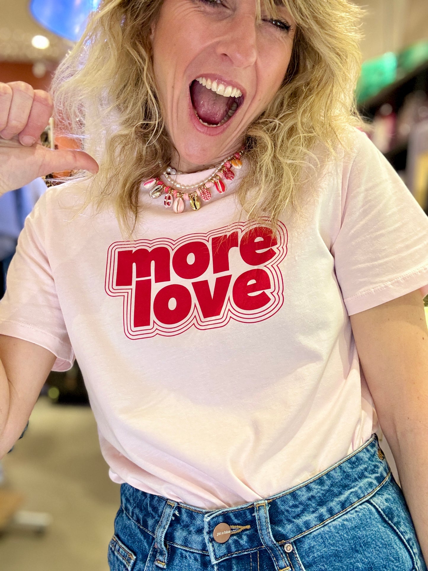 T-shirt Love More