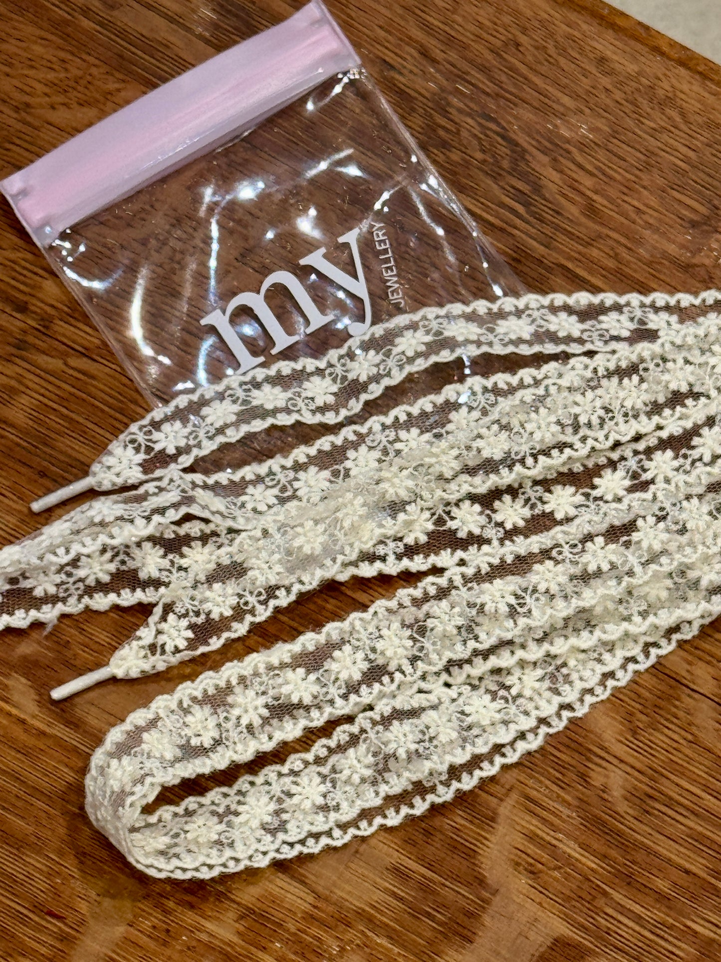 Lacets Dentelle