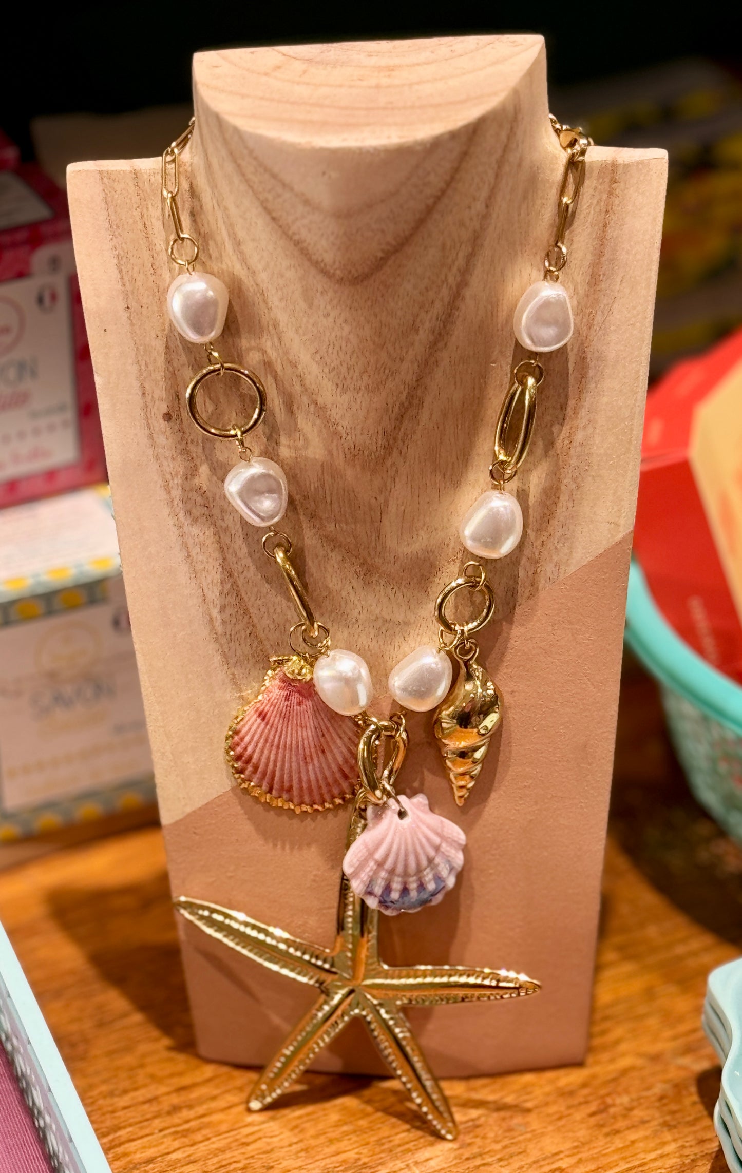 Collier Ariel