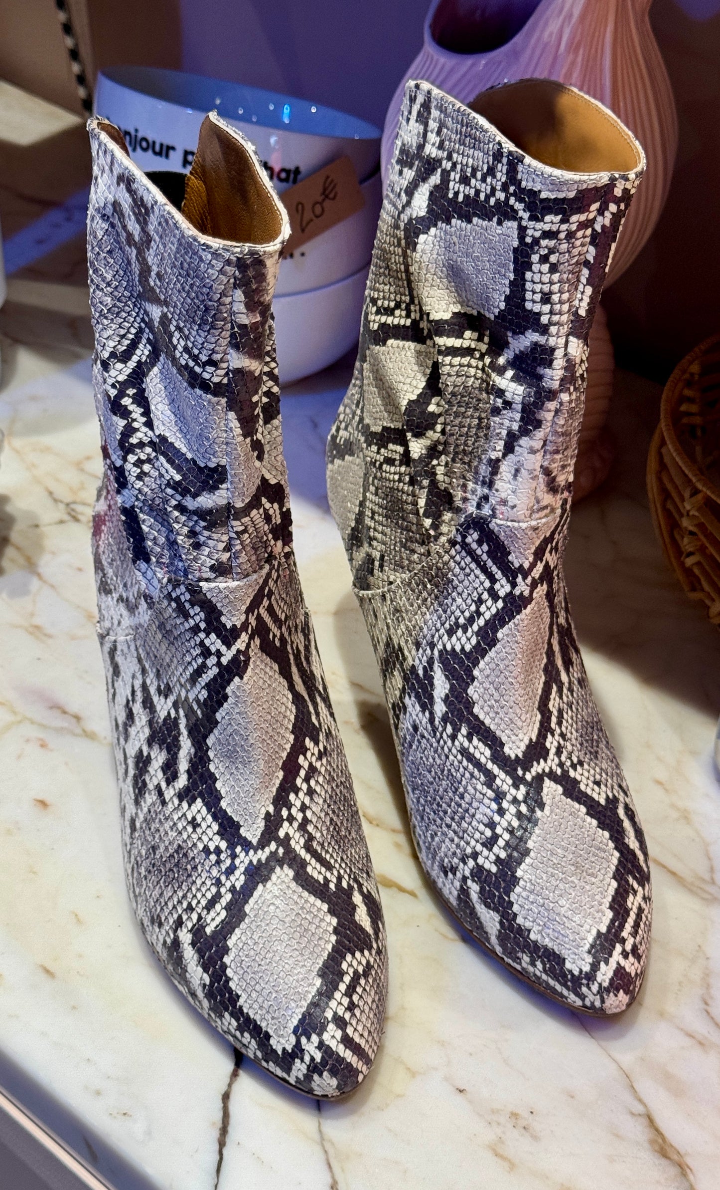 Boots Kim python