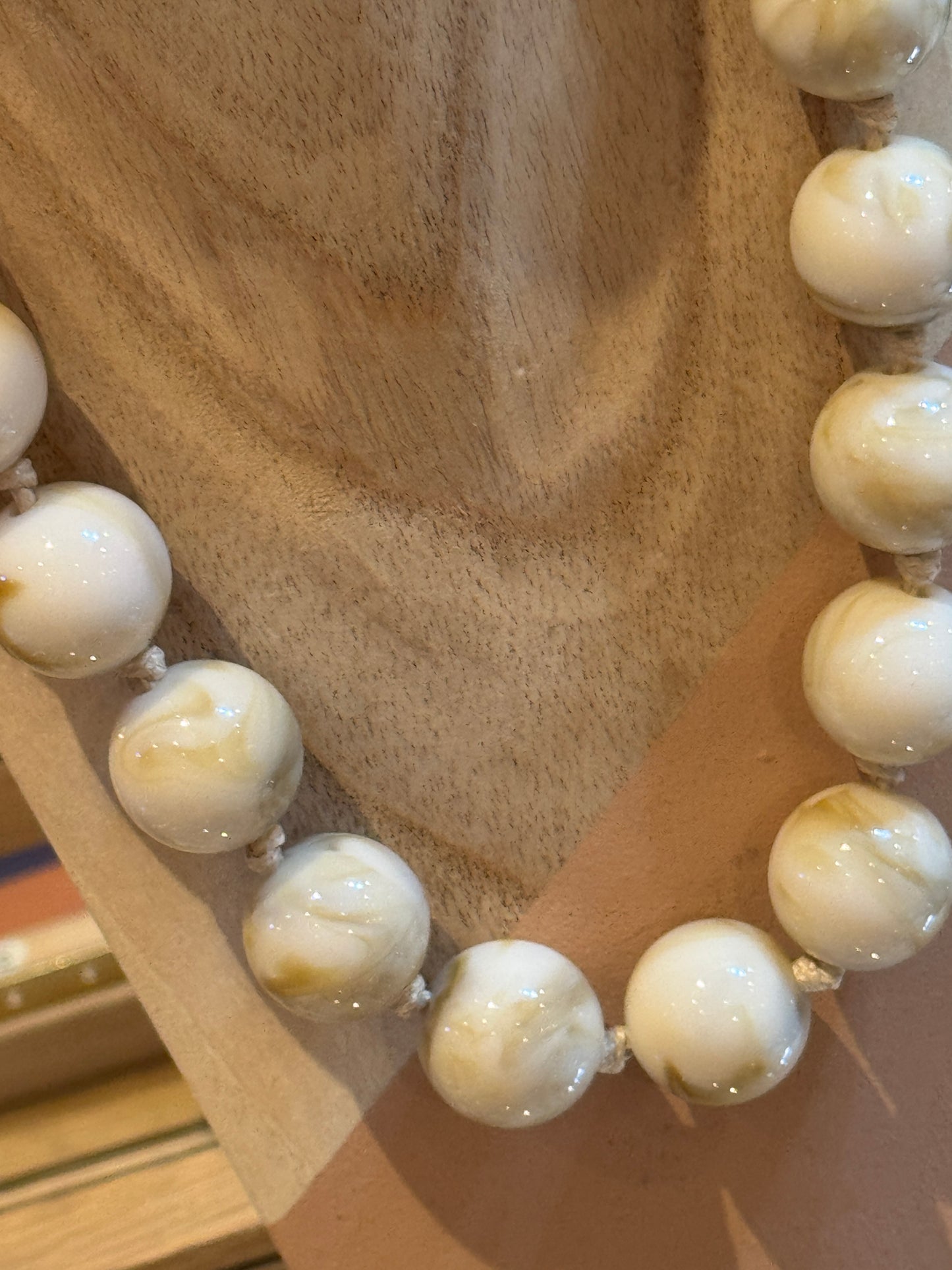 Collier Boule beige