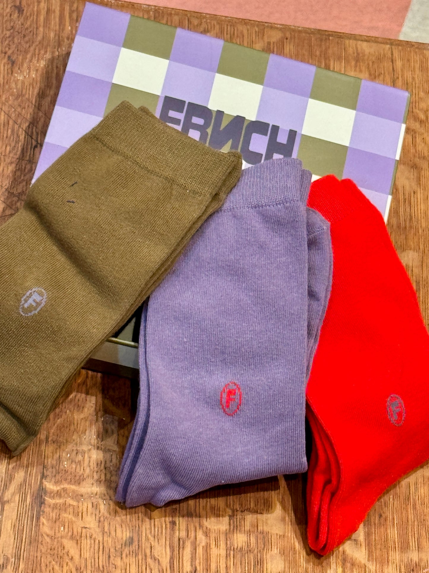 Boite parme de 3 chaussettes Fun