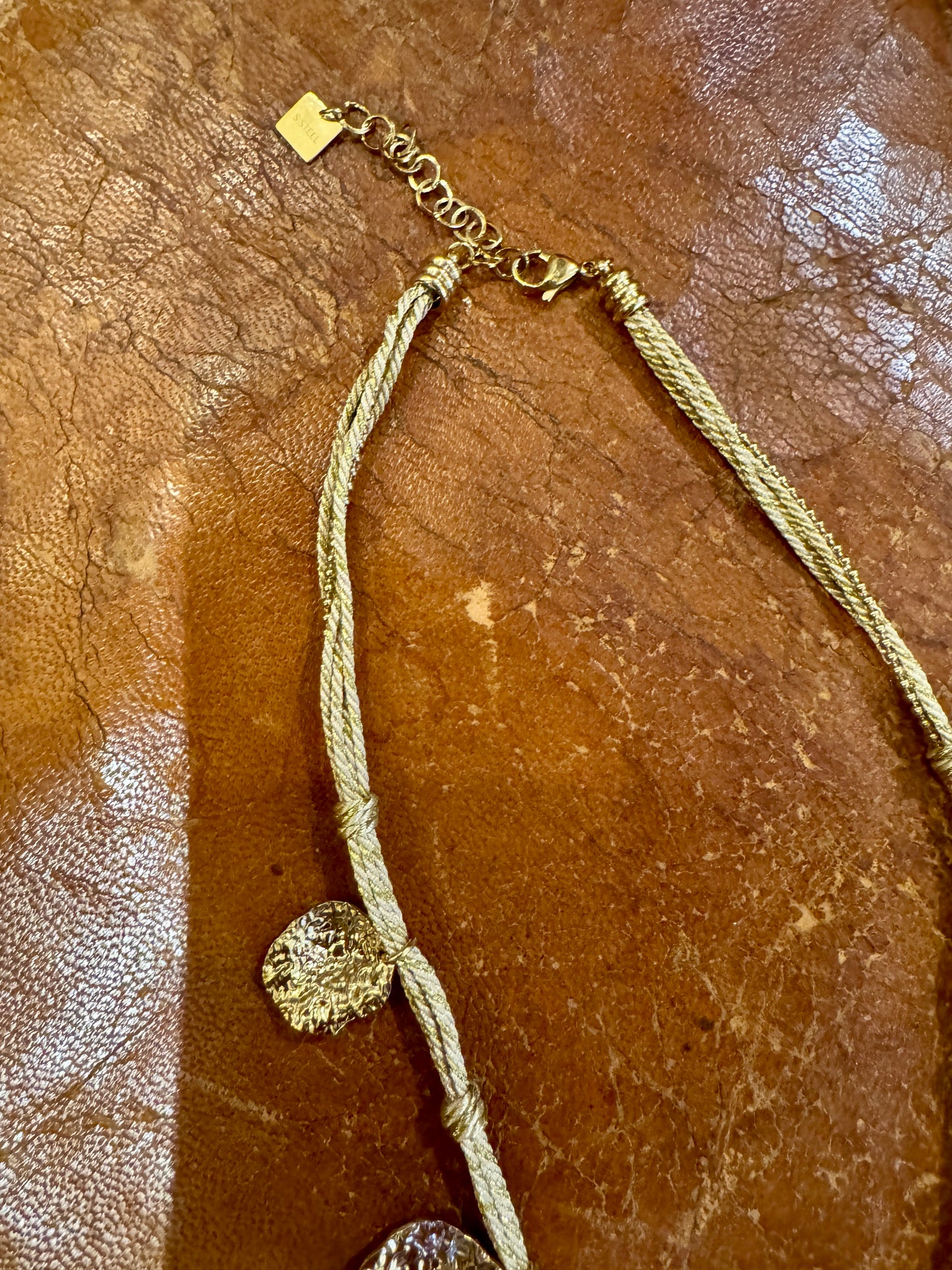 Collier Chips