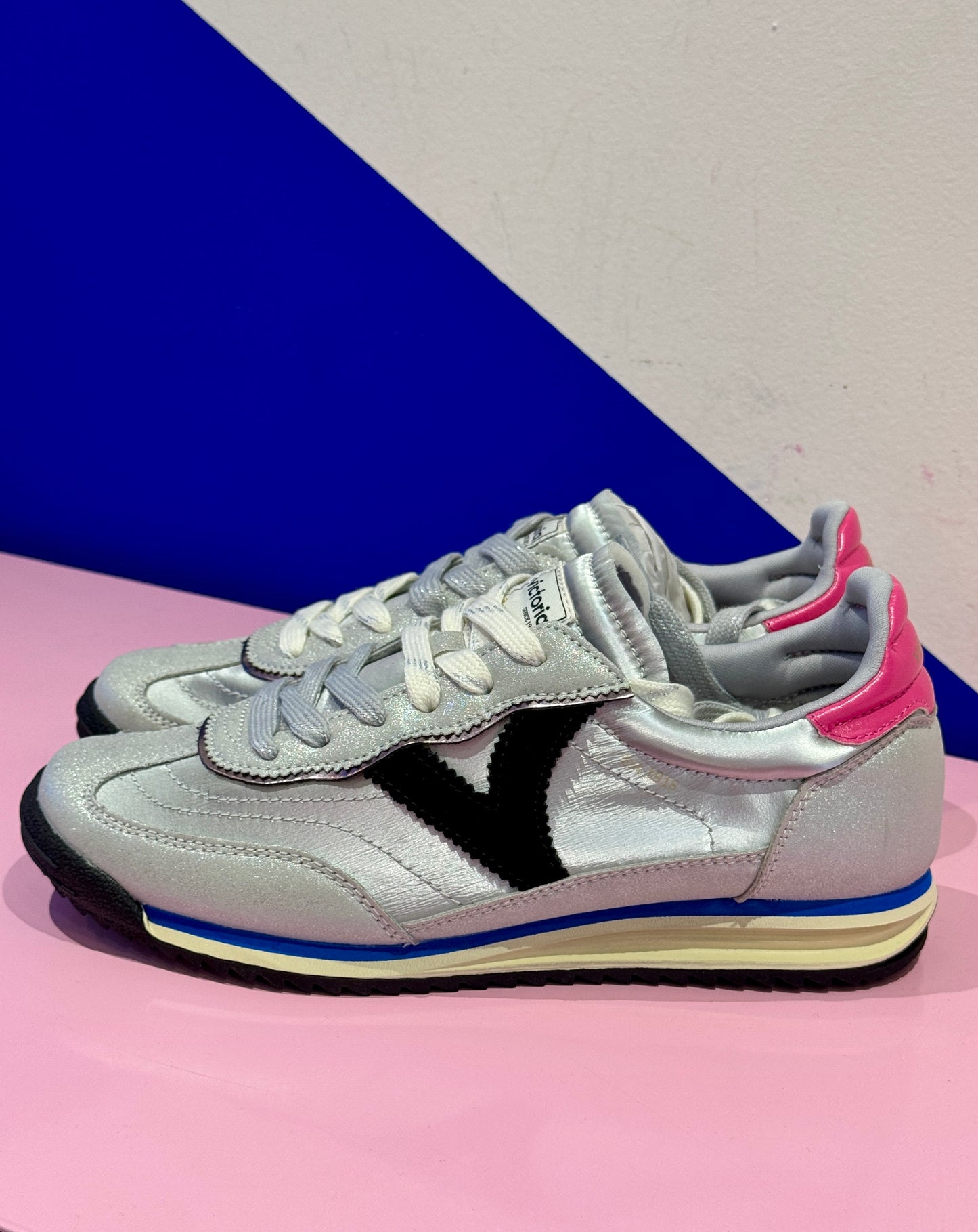 Baskets Retro argent