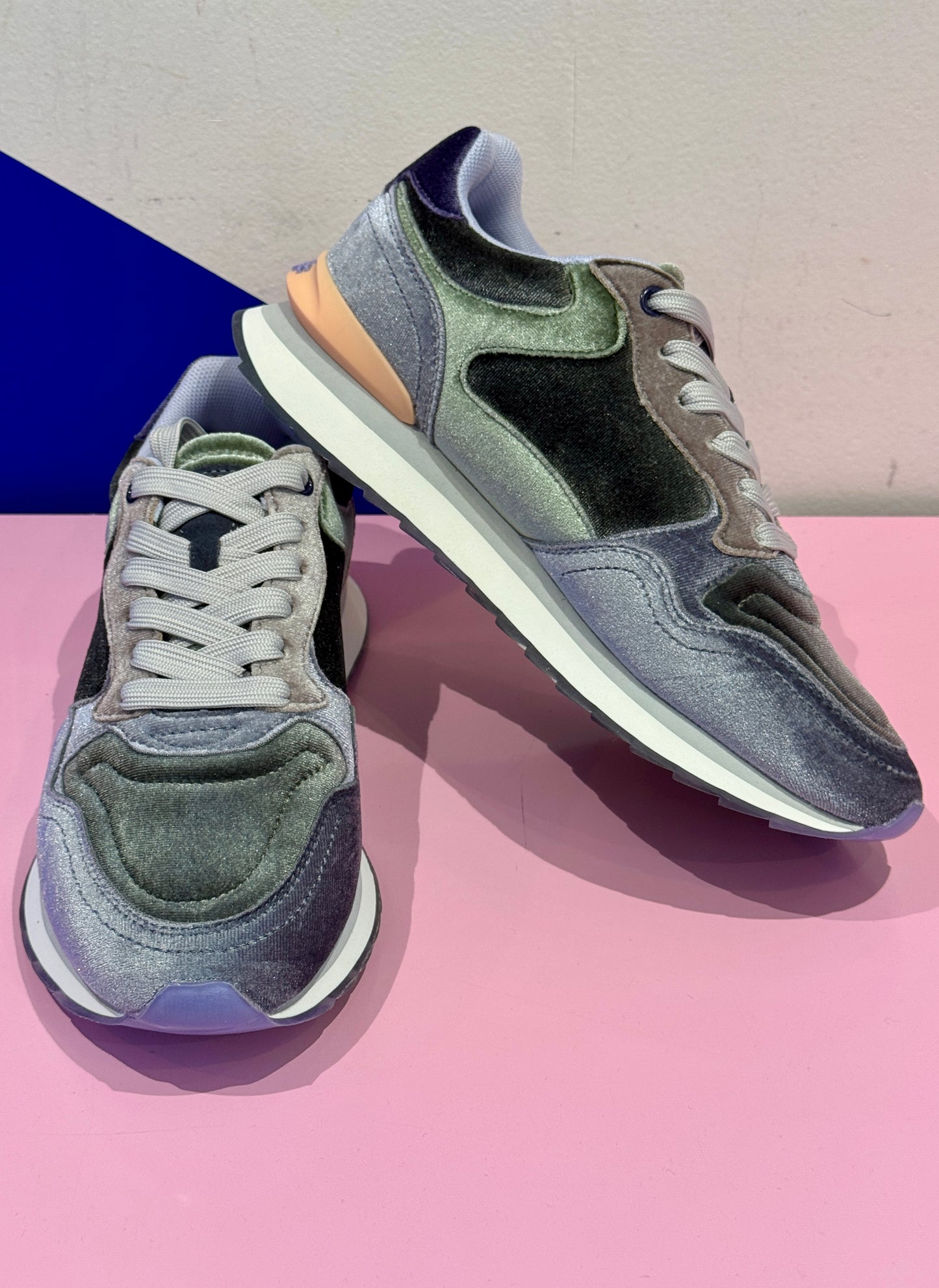 Baskets City kaki