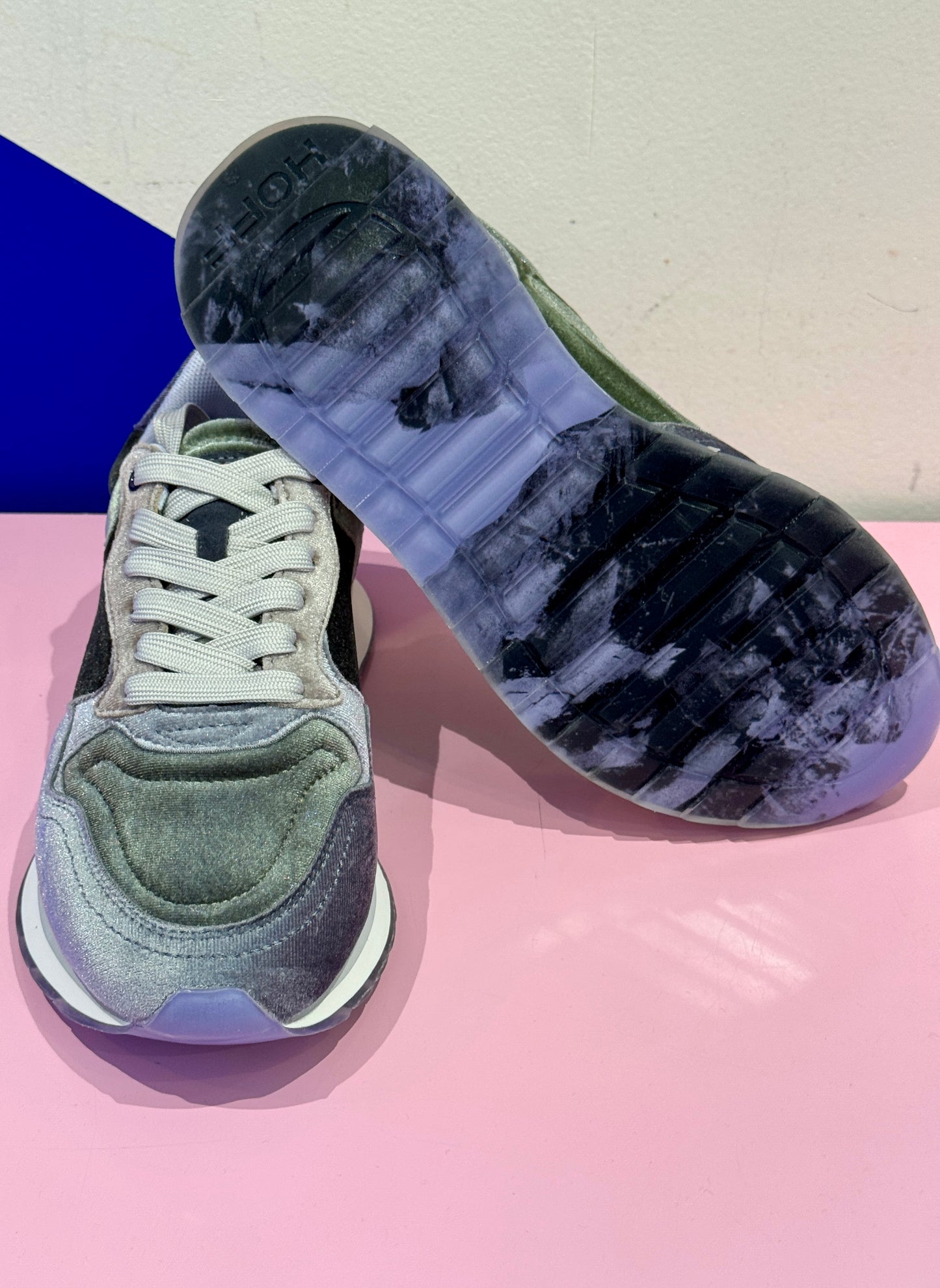 Baskets City kaki