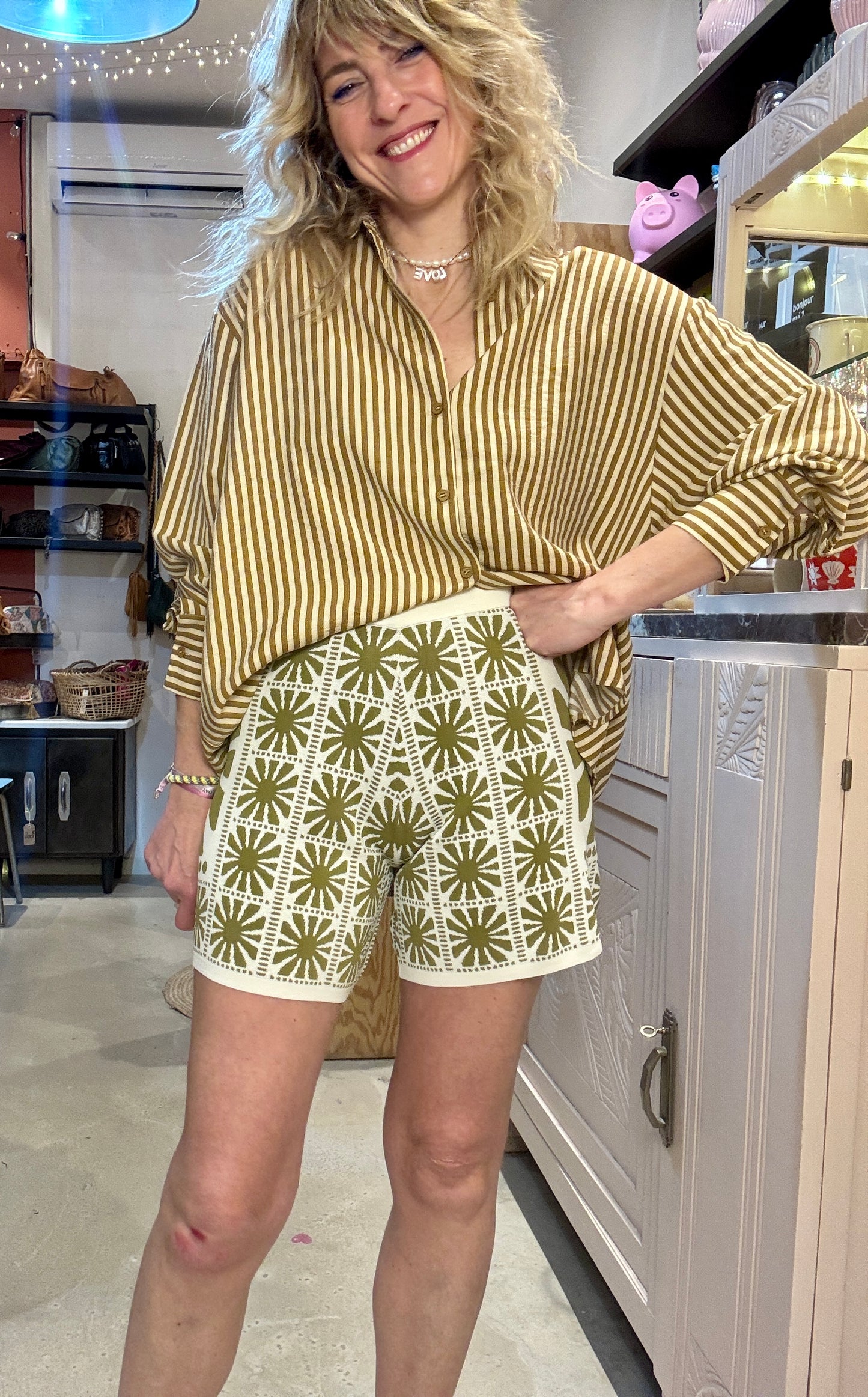 Short Azulejos olive