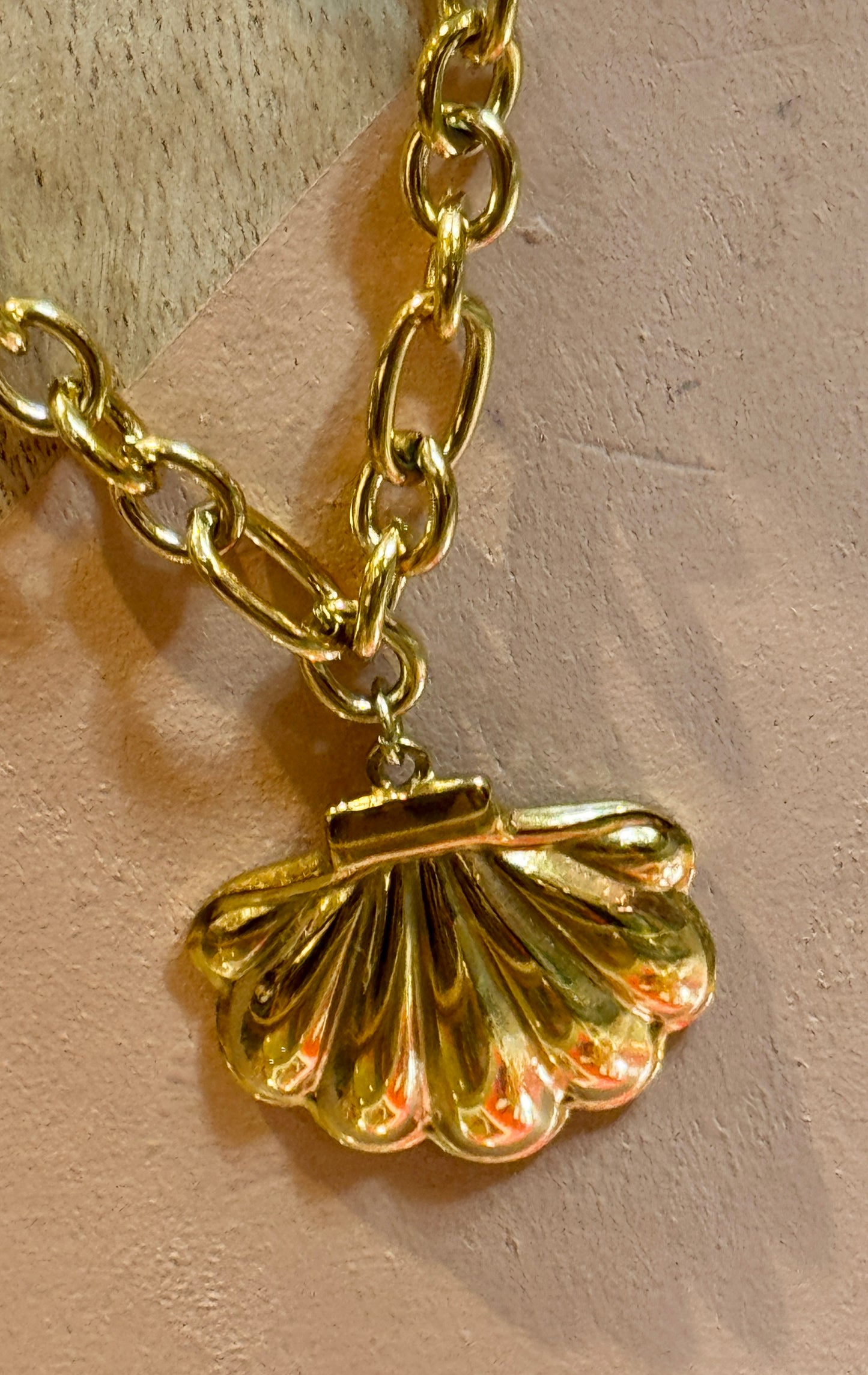 Collier St Jacques