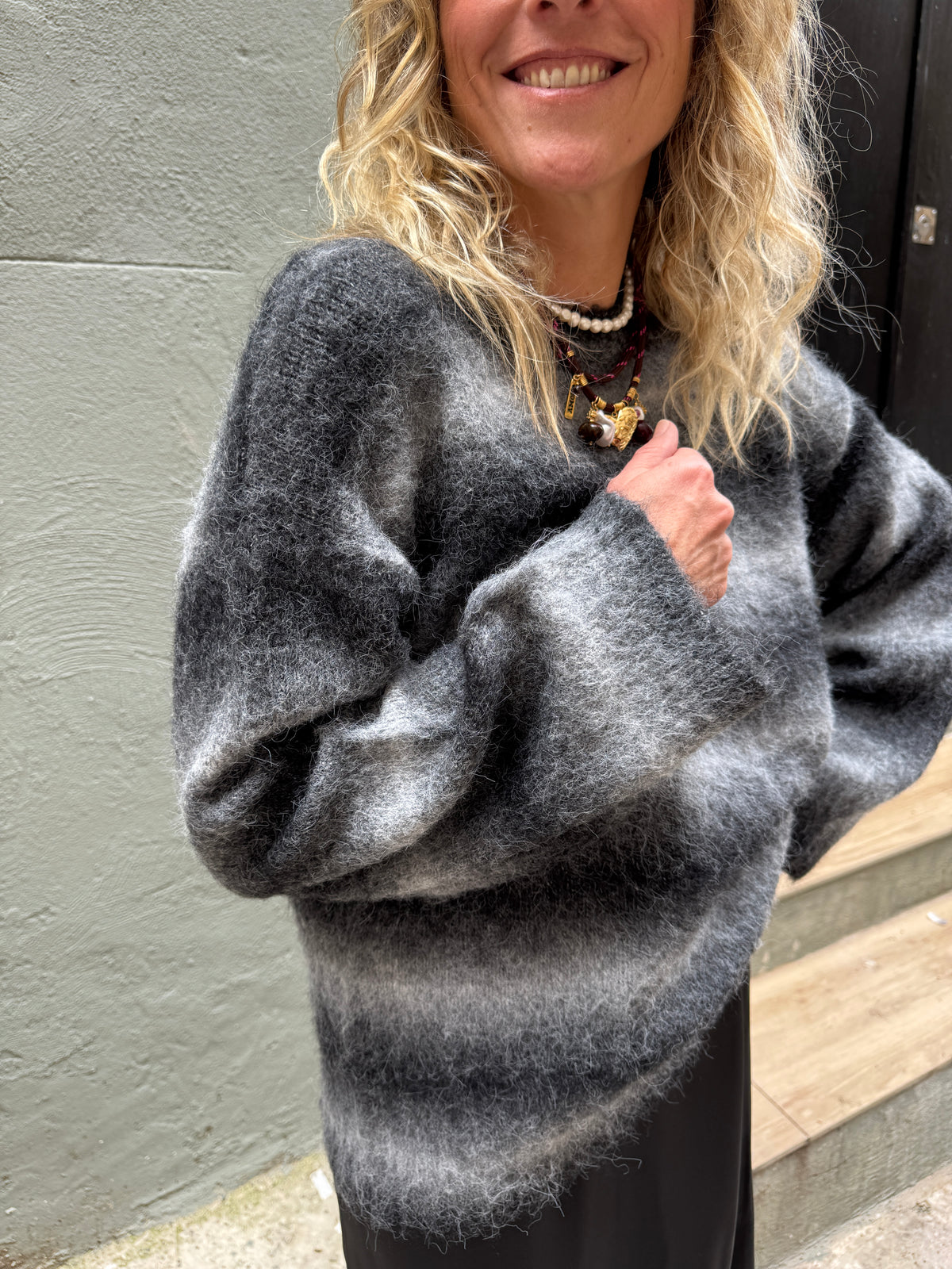 Pull Catherine Lara