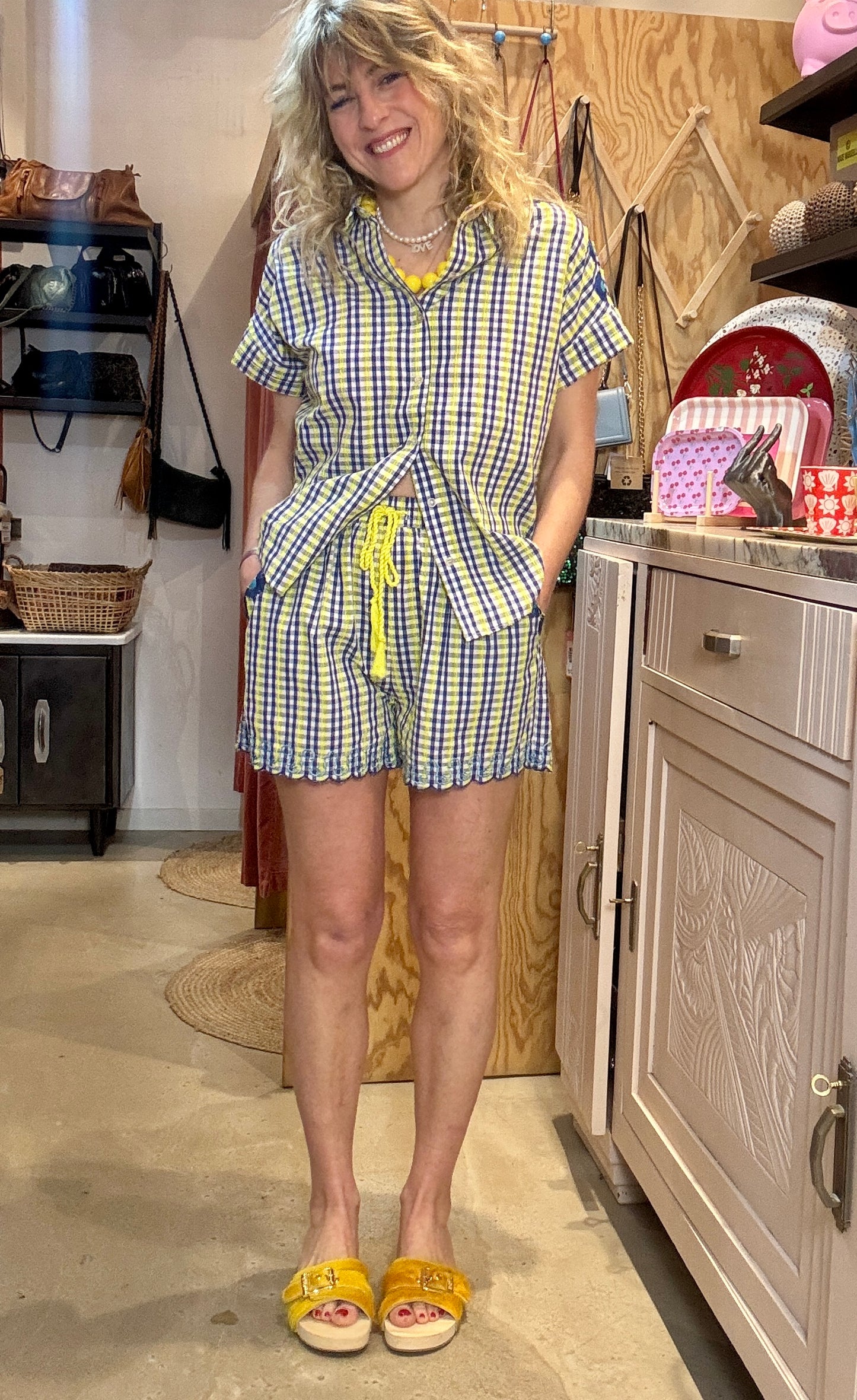 Short Chikita