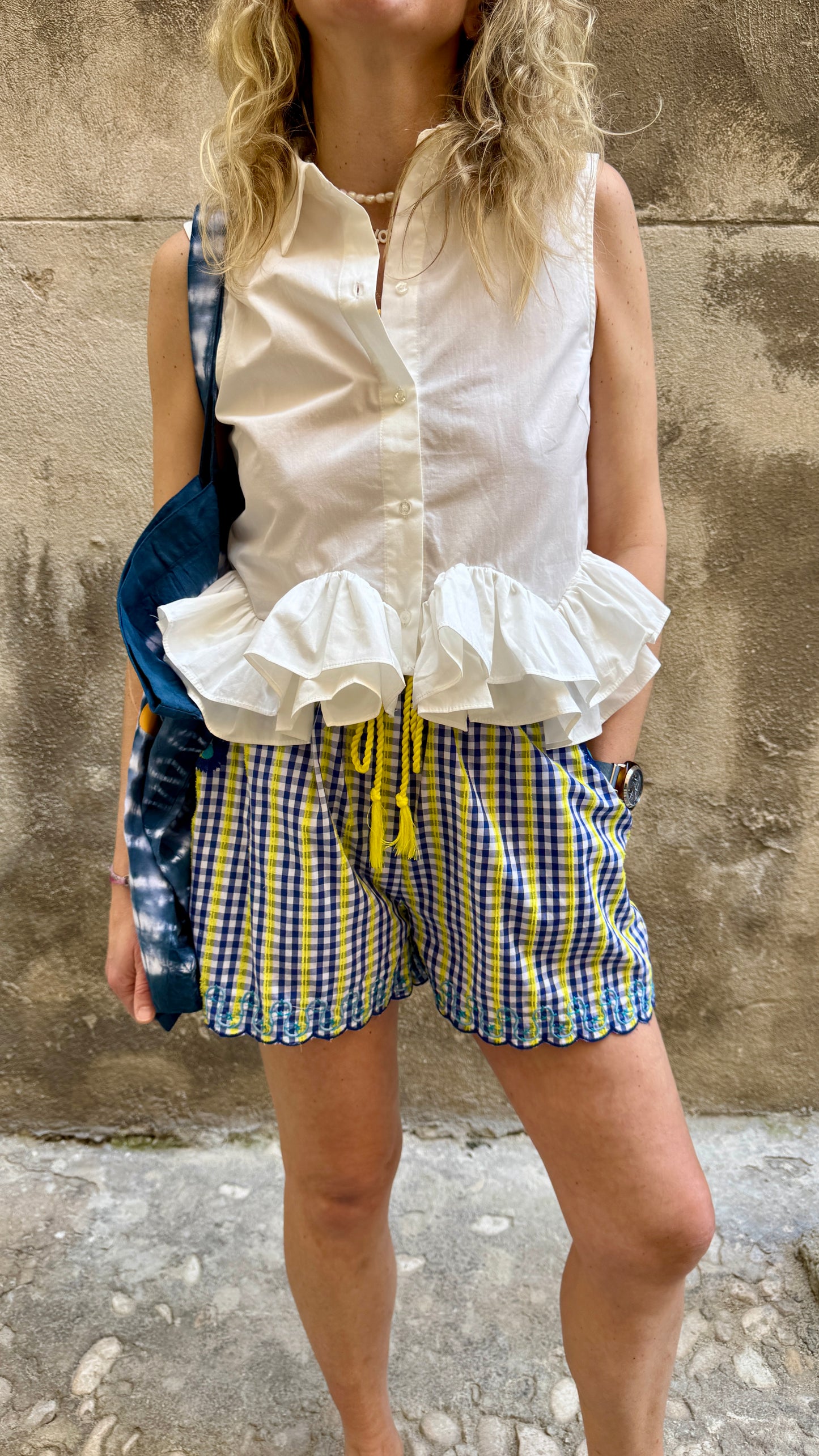 Short Chikita
