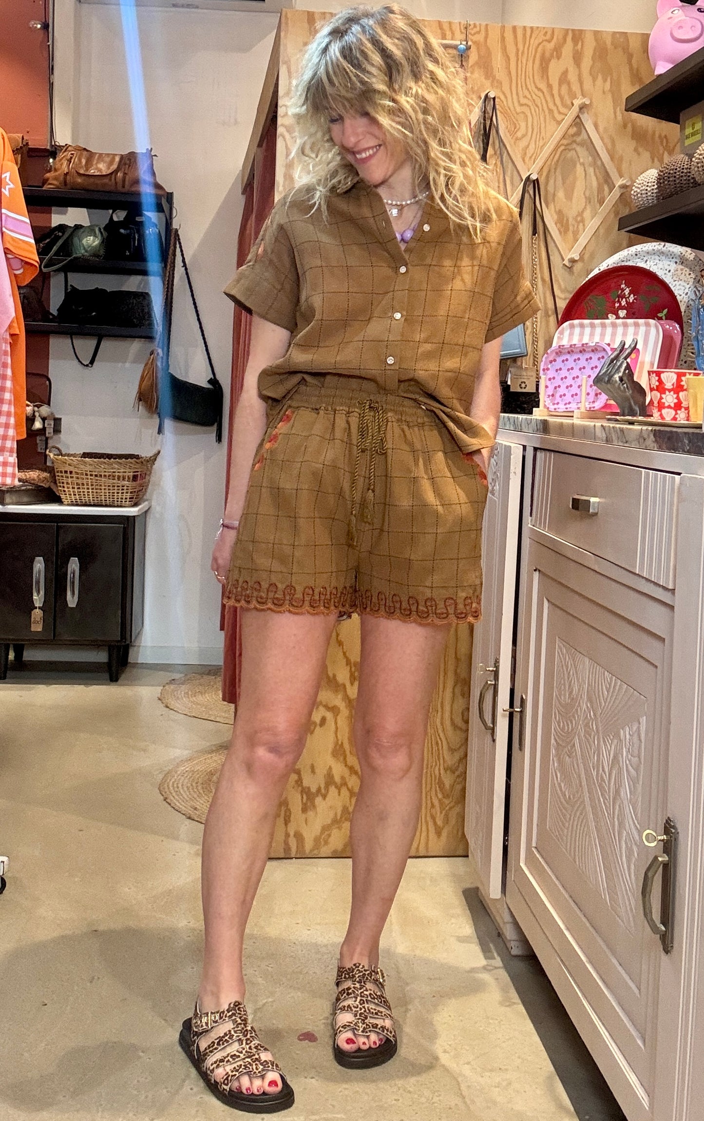 Short Carlotta