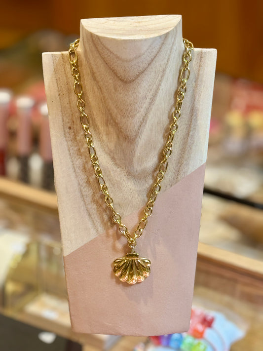 Collier St Jacques