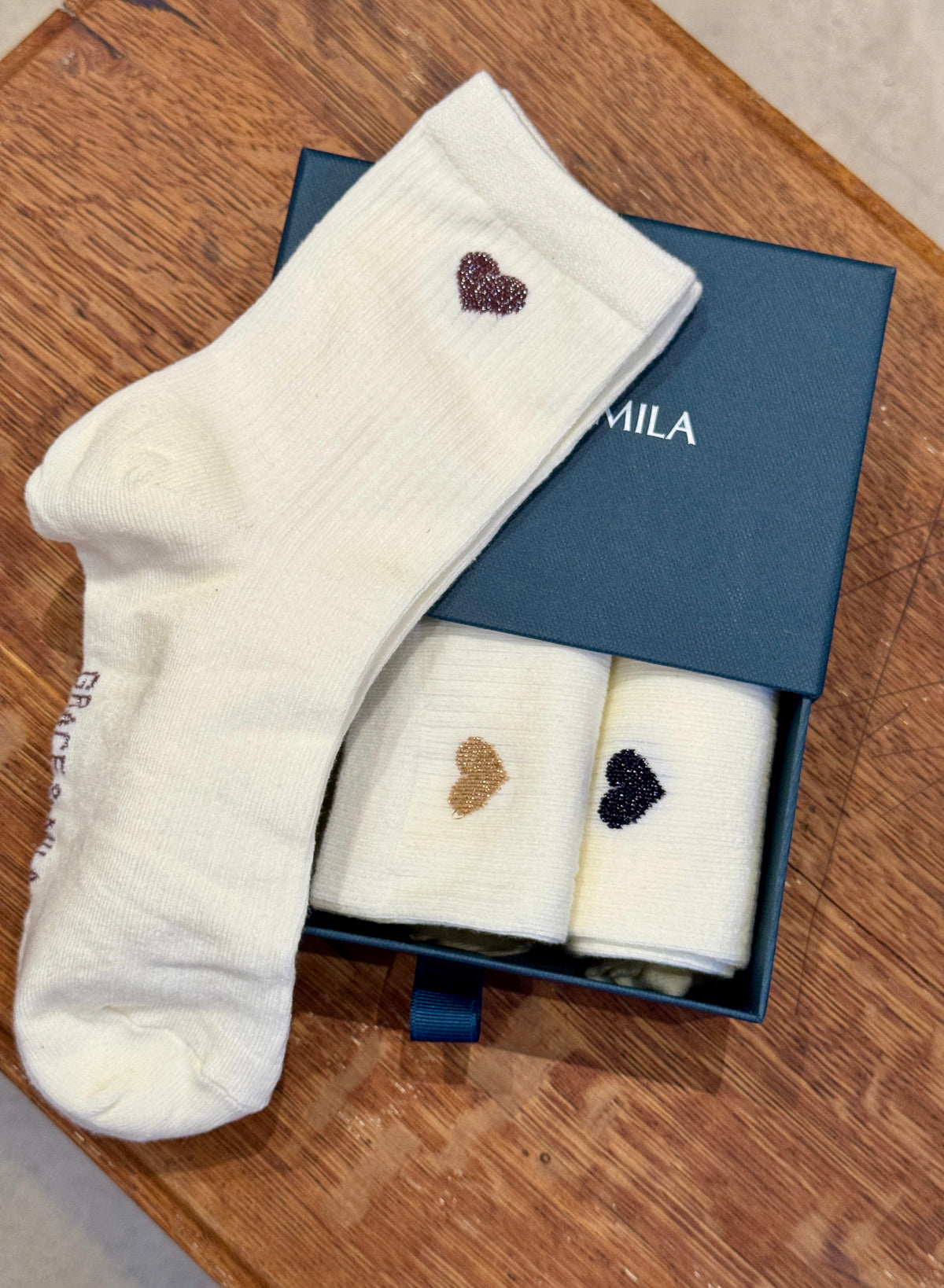 Boite 3 chaussettes coeurs