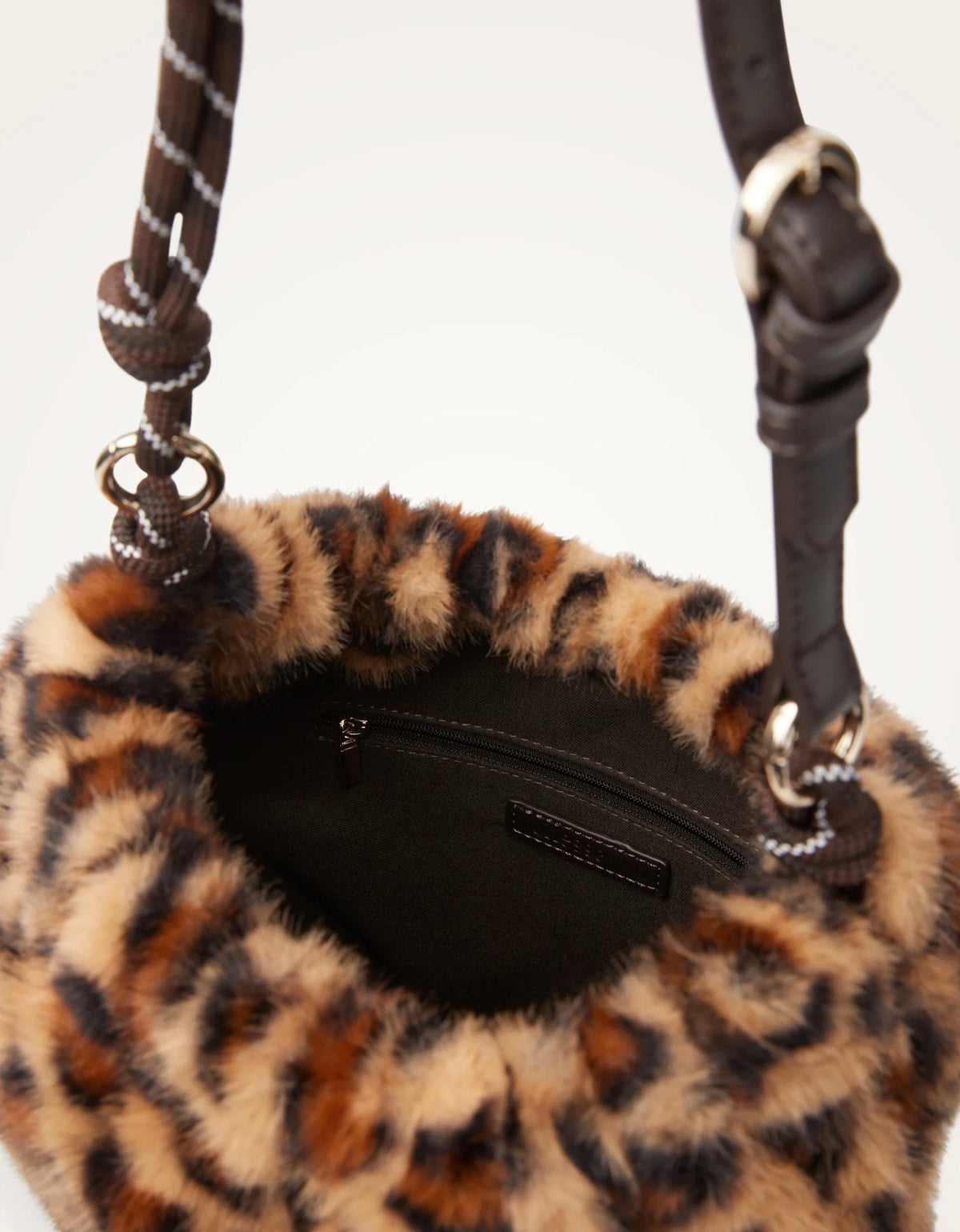 Sac Chanoul léo