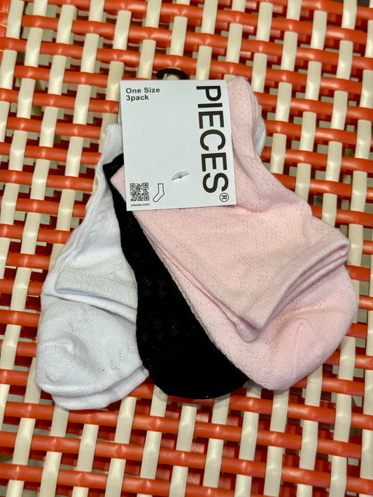 Trio de chaussettes ajourées