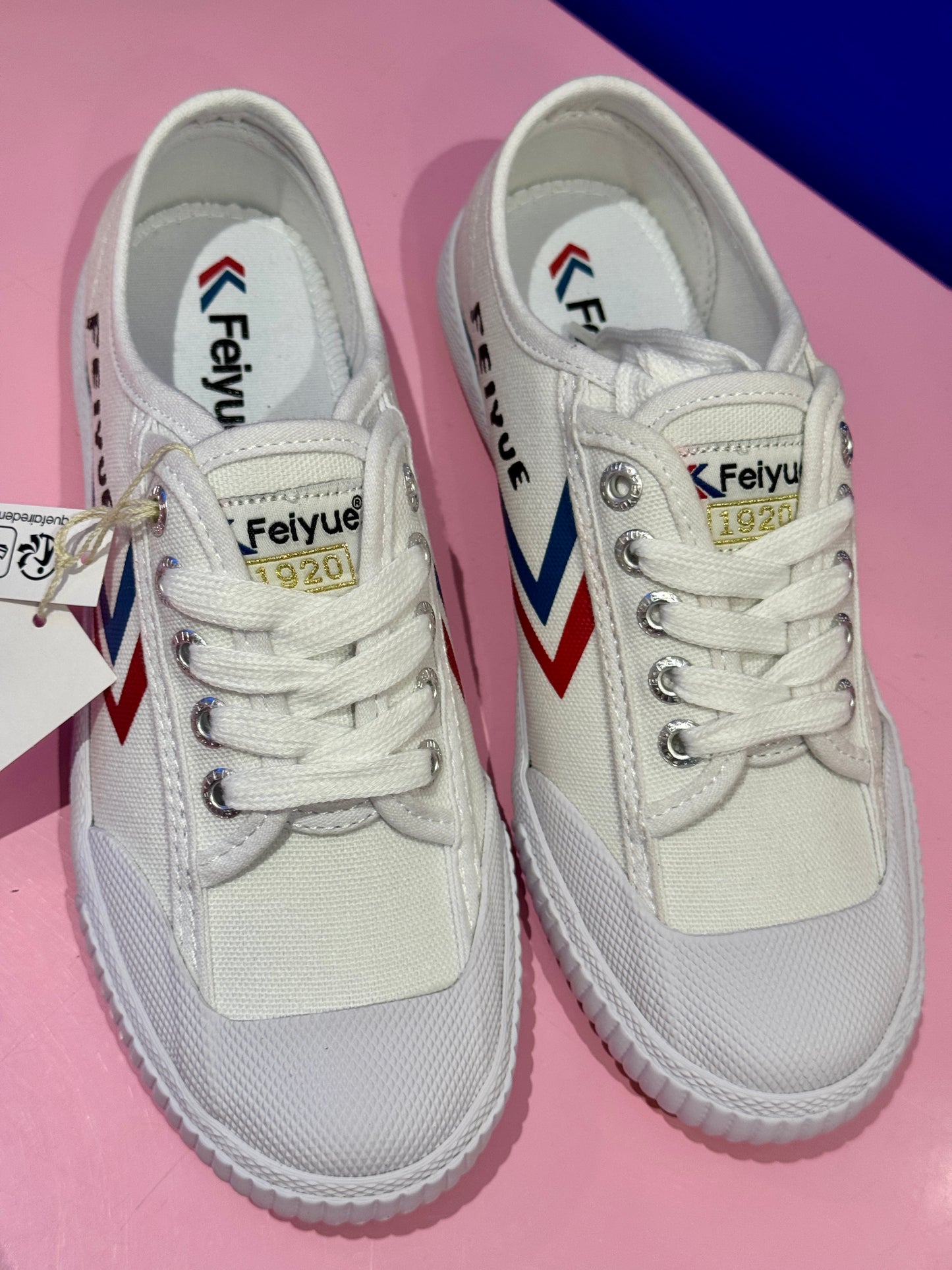 Feiyue Lo blanches