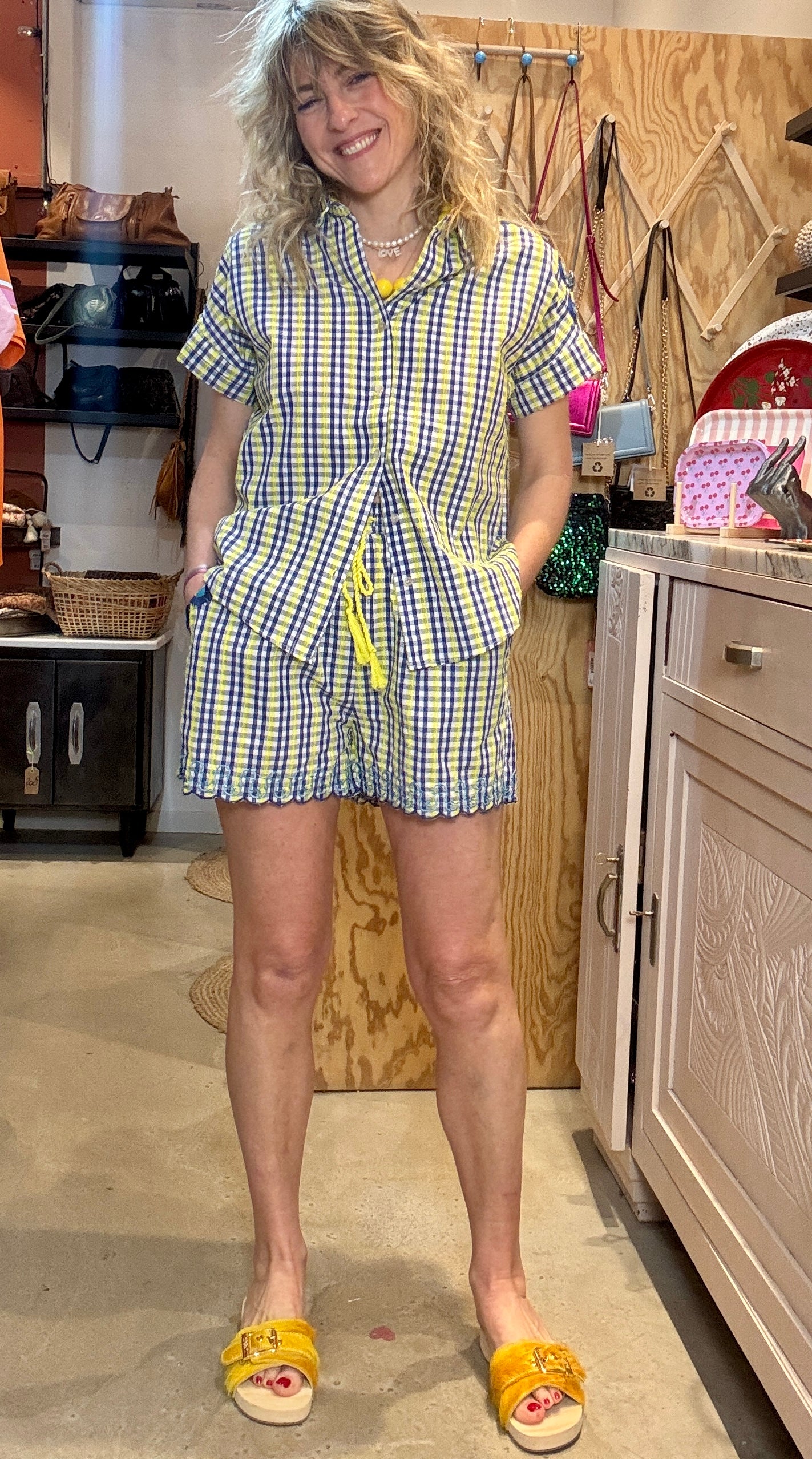 Short Chikita