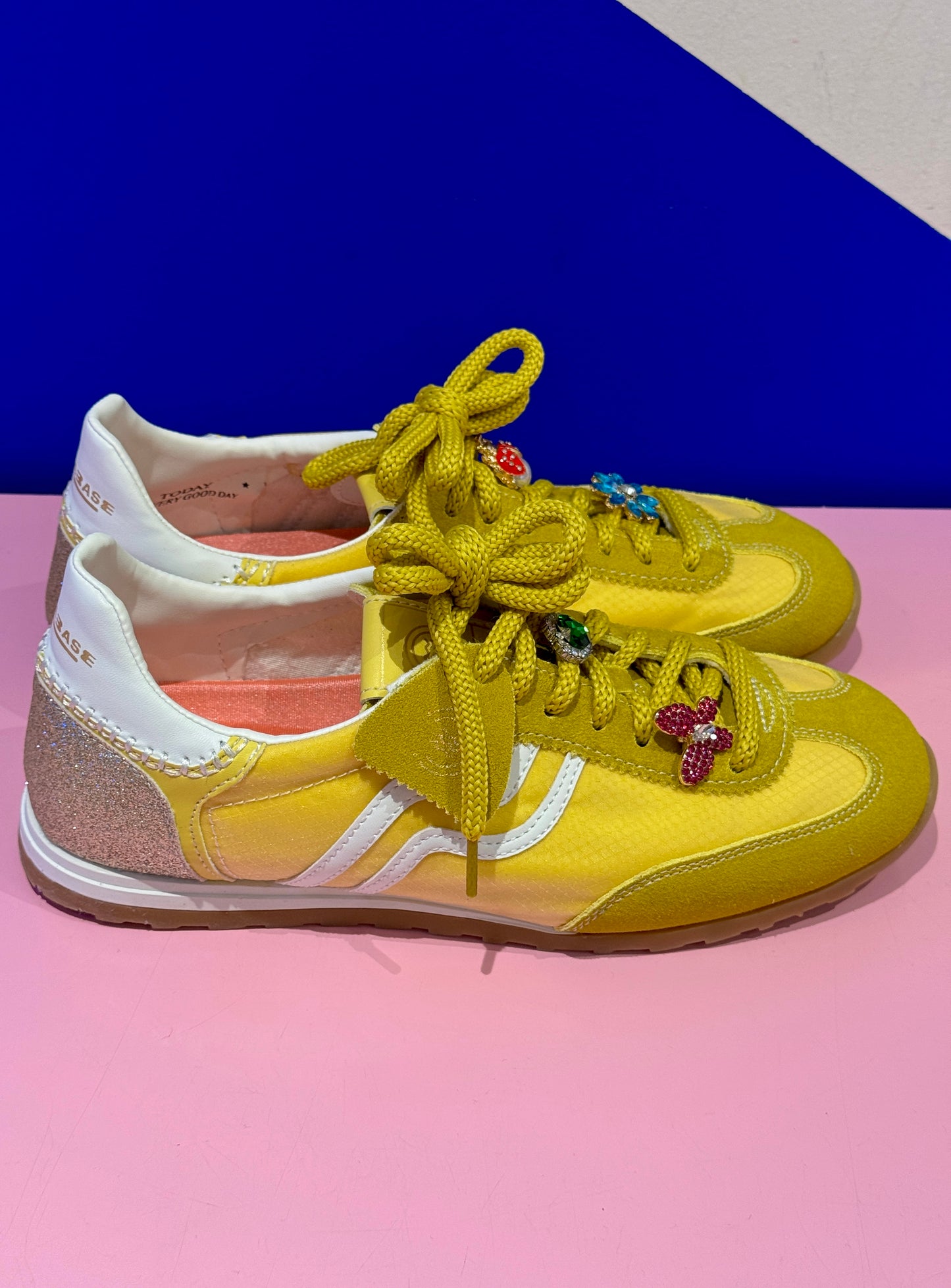 Baskets Primabase Jaunes