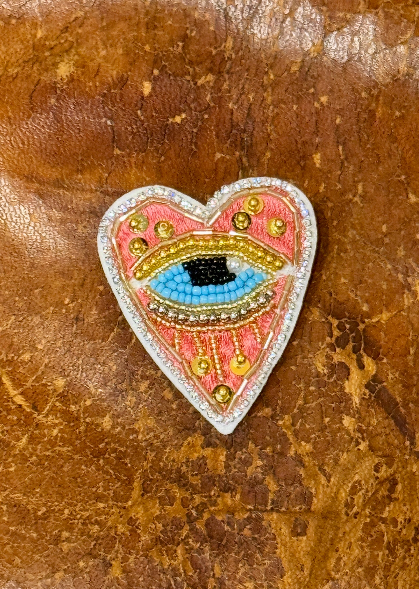 Broche Coeur Eye rose