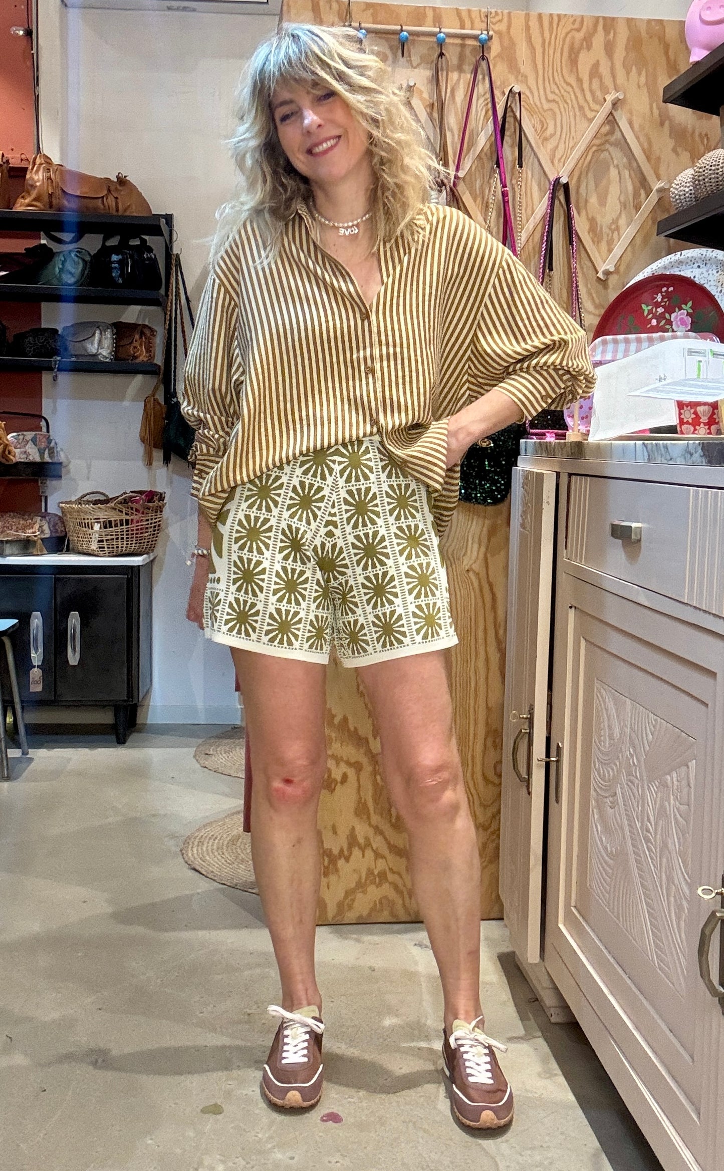 Short Azulejos olive