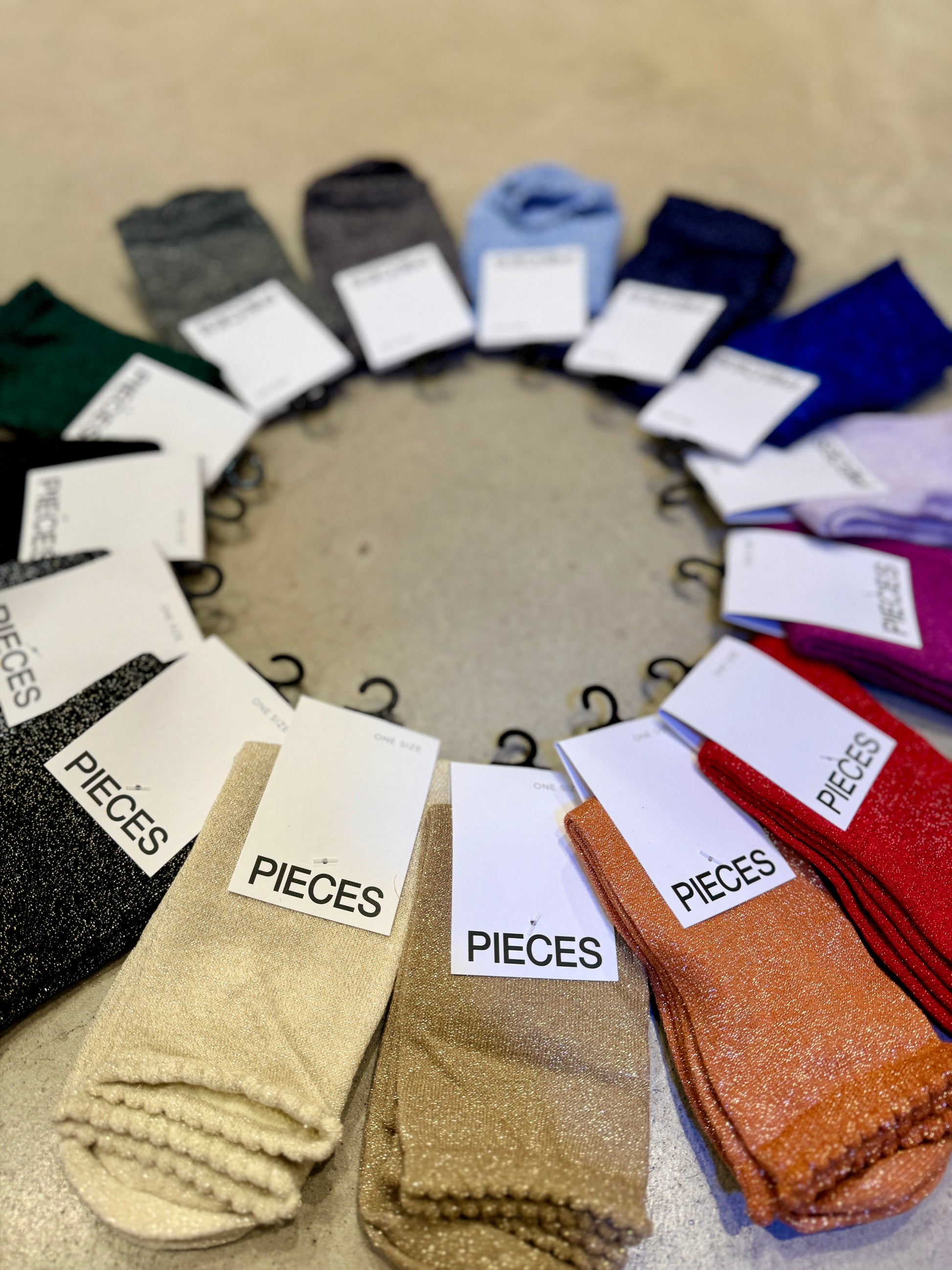 La Chaussette à Paillettes – foratao - Main Image