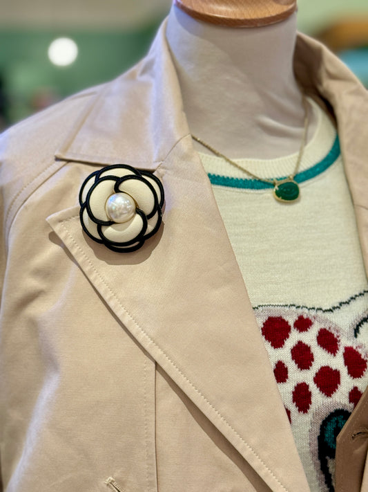 Broche Camélia