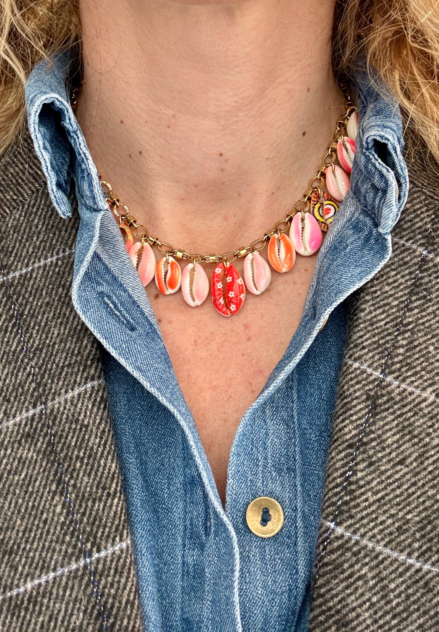 Collier Shell chaine rose et rouge