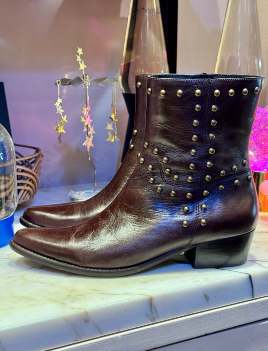 Boots Zeppelin