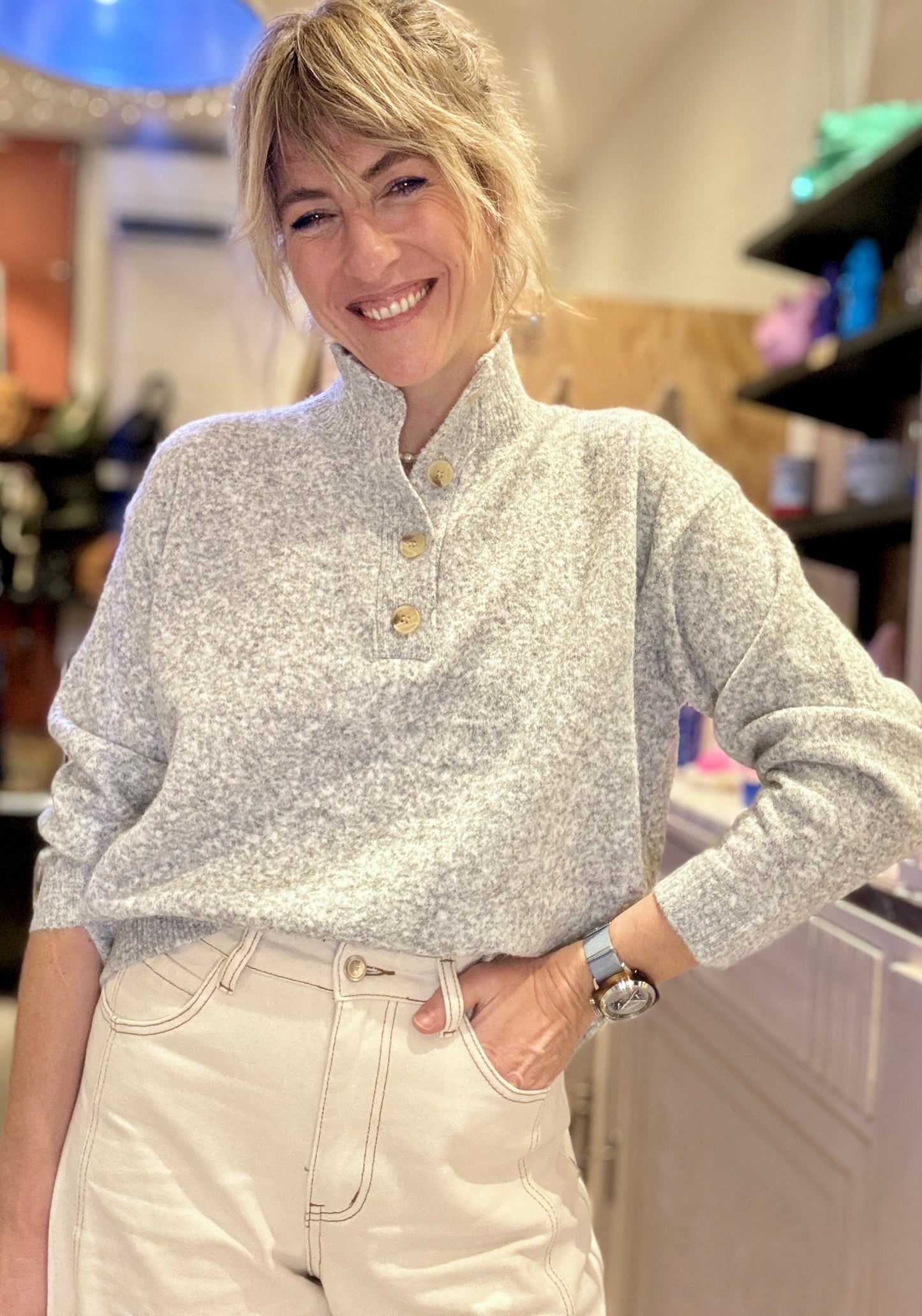 Pull Tinky Winky gris