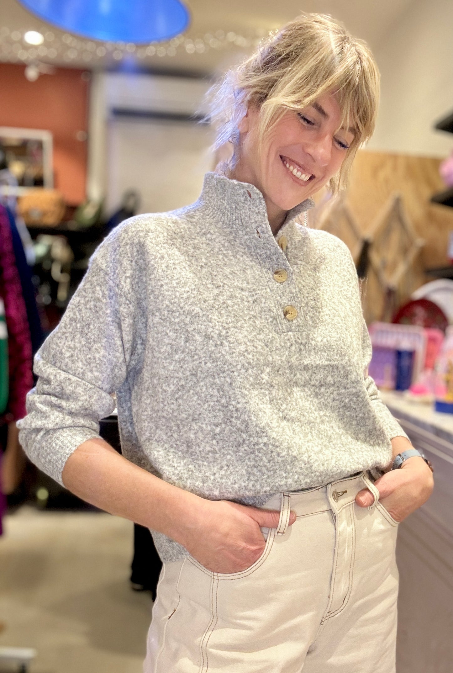 Pull Tinky Winky gris