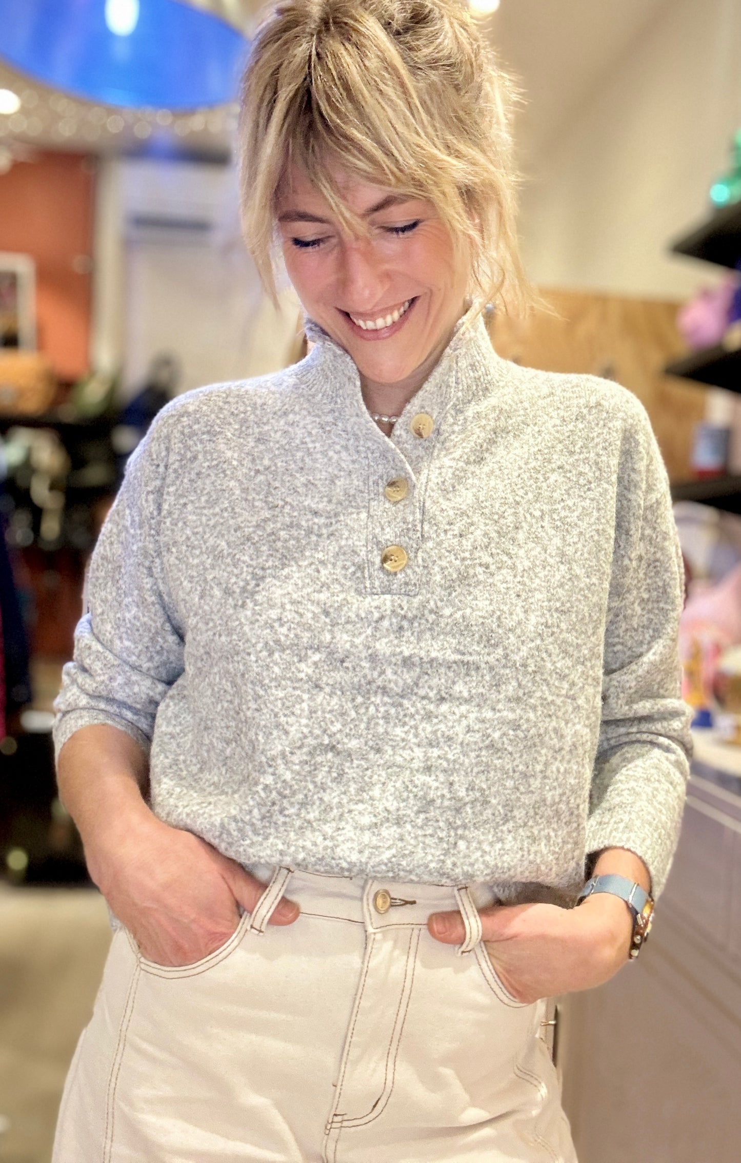 Pull Tinky Winky gris