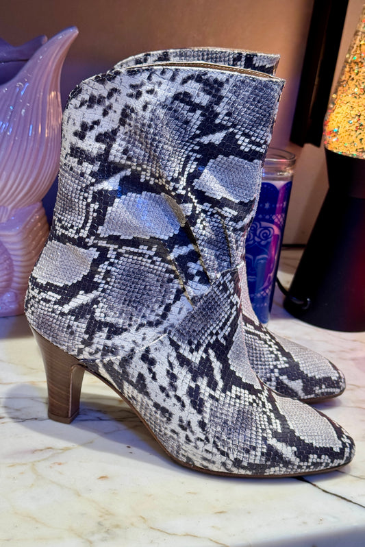 Boots Kim python