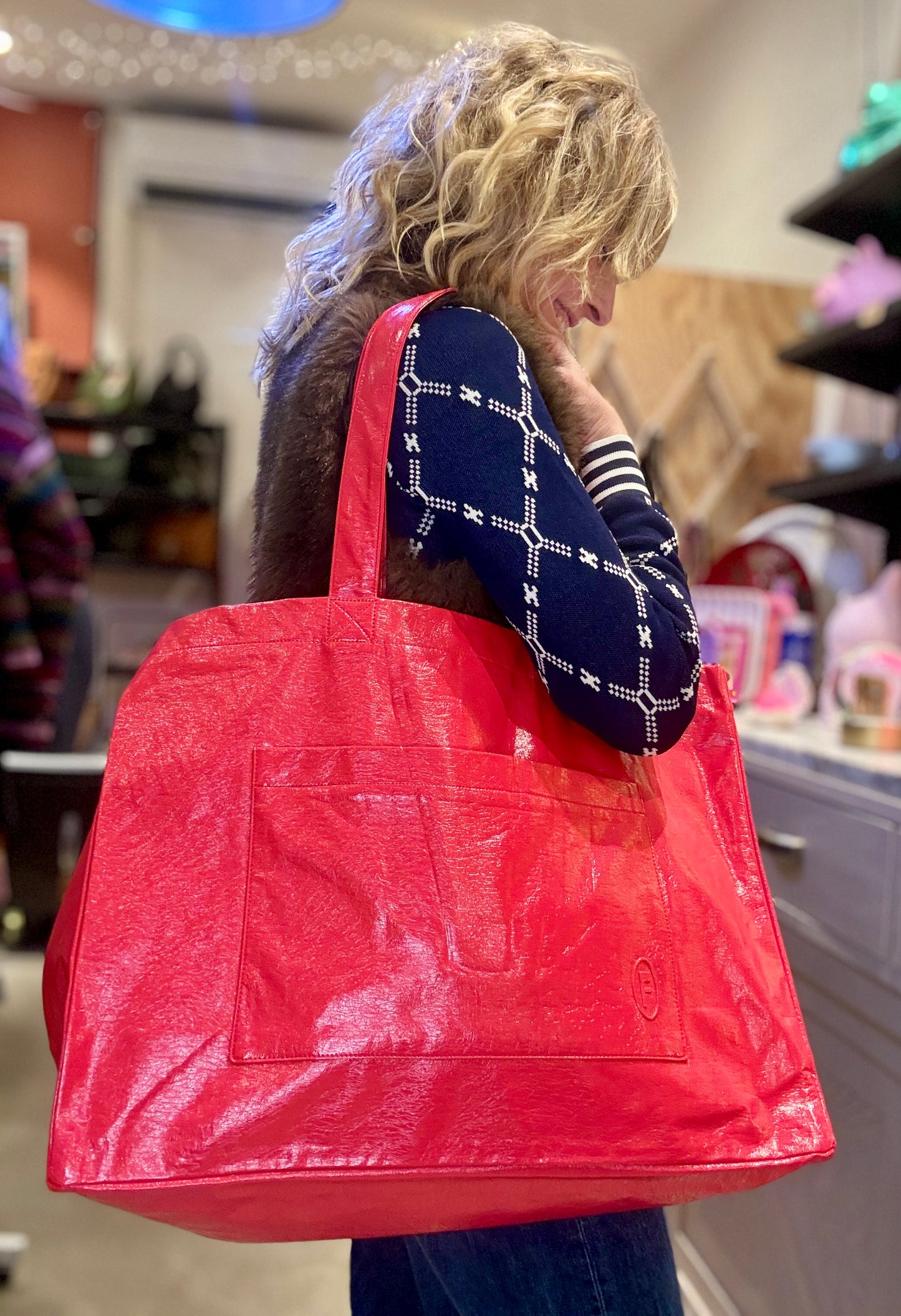 Maxi Cabas vinyle rouge et sa pochette